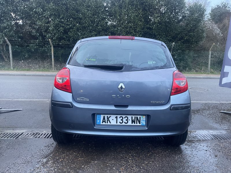 RENAULT CLIO III 1.5DCI 90CV