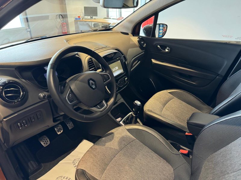 RENAULT  CAPTUR  2019