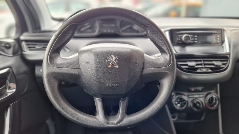 PEUGEOT 208 2018