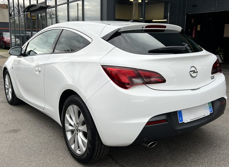 OPEL ASTRA 4 IV GTC SPORT COUPE 1.4 TURBO 140 Cv CRIT AIR 1 - GARANTIE 1 AN