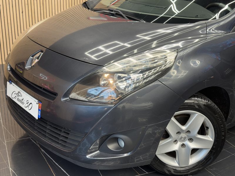 RENAULT MEGANE SCENIC 2011