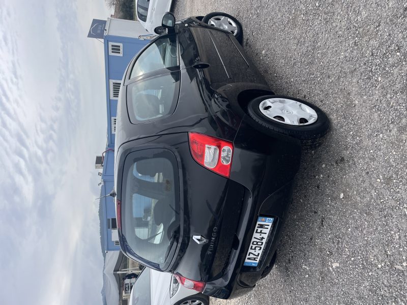 RENAULT TWINGO II 1.2 76Ch