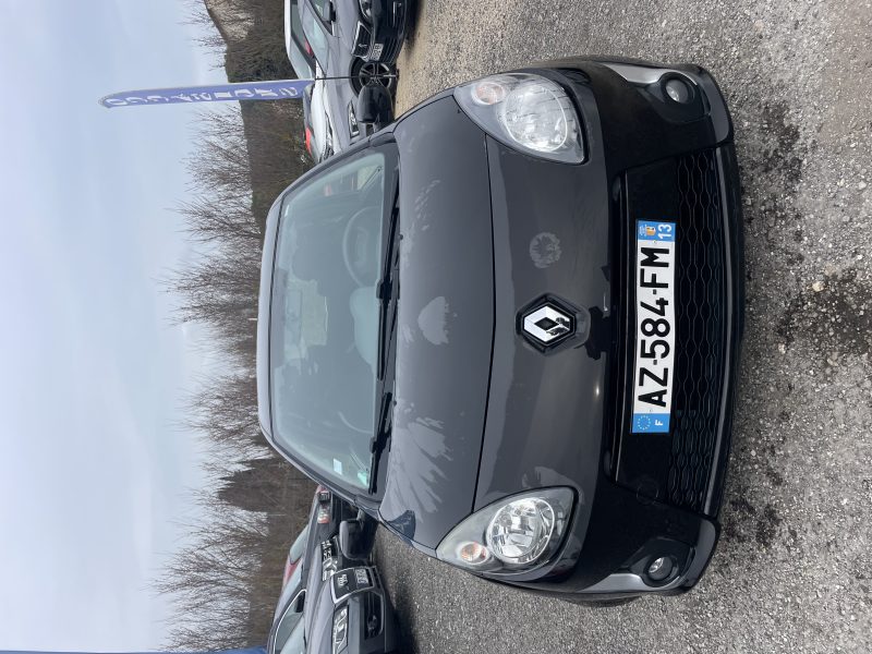 RENAULT TWINGO II 1.2 76Ch