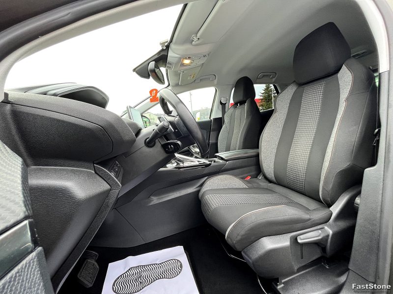 PEUGEOT 3008 2020