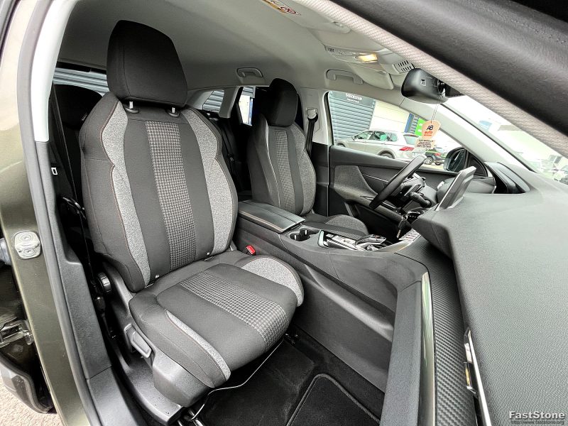 PEUGEOT 3008 2020