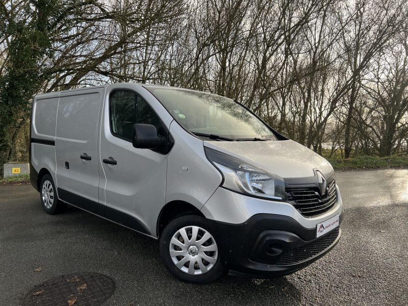 RENAULT TRAFIC III  2018