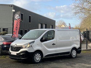 RENAULT TRAFIC III  2018