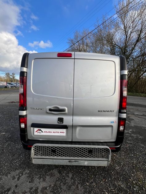 RENAULT TRAFIC III  2018