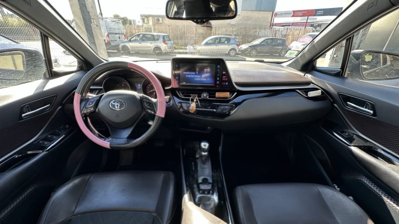 TOYOTA C-HR 2017