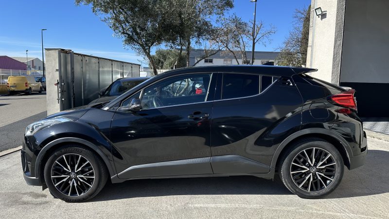 TOYOTA C-HR 2017