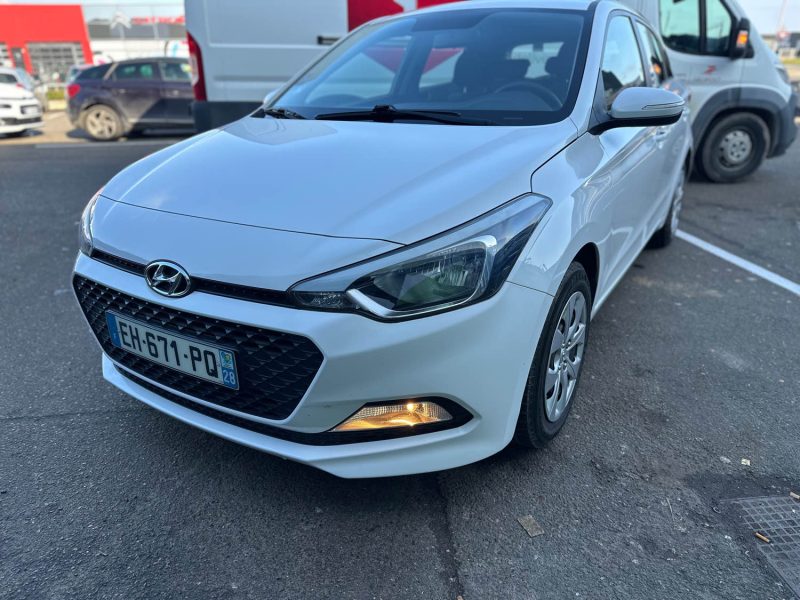 HYUNDAI I 20 2016