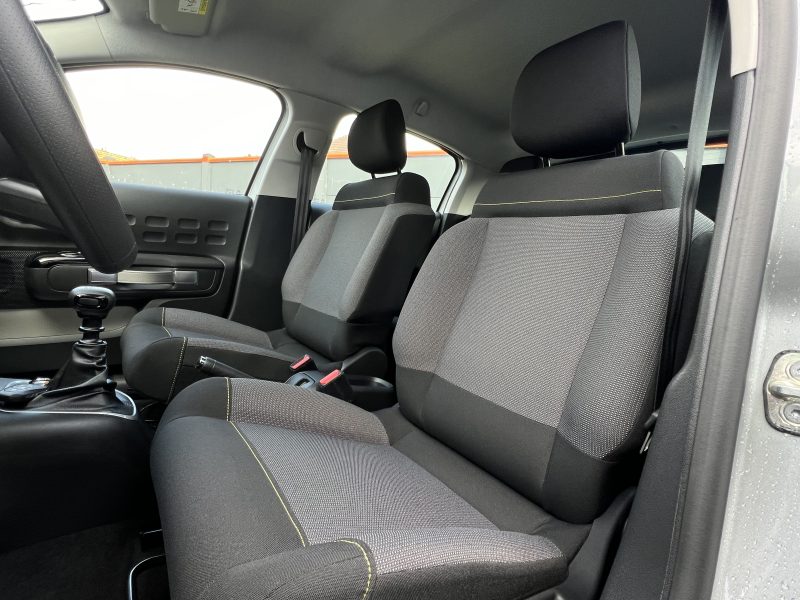 CITROEN C3 III (2) SHINE 1.2 110 Cv 1ERE MAIN 9519 Kms APPLE CARPLAY & ANDROID AUTO - GARANTIE 1 AN 
