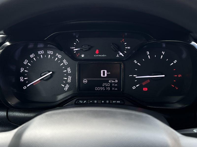 CITROEN C3 III (2) SHINE 1.2 110 Cv 1ERE MAIN 9519 Kms APPLE CARPLAY & ANDROID AUTO - GARANTIE 1 AN 