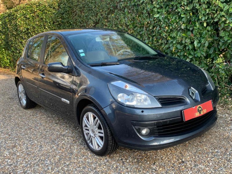 RENAULT CLIO 2006 1.6i initial 