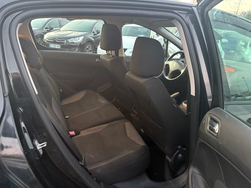 PEUGEOT 308 2012