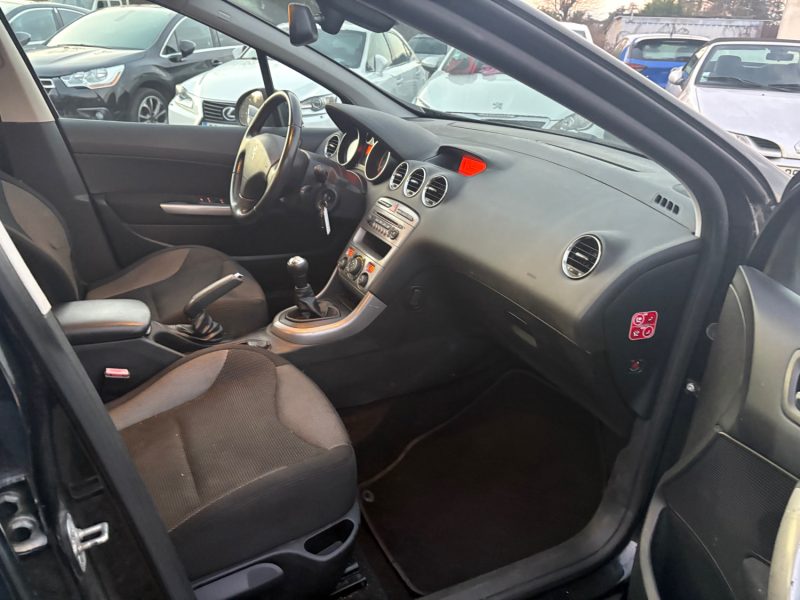 PEUGEOT 308 2012