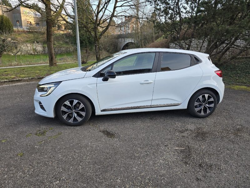 RENAULT CLIO 2023