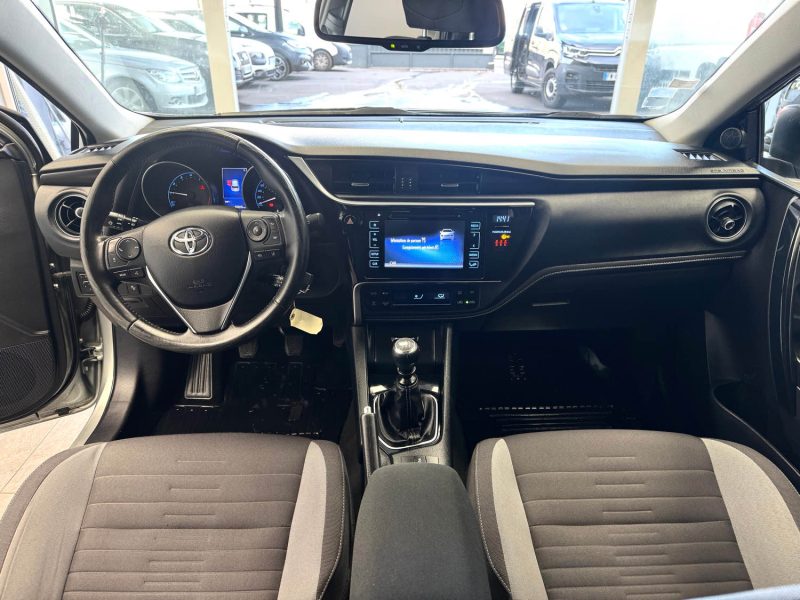 TOYOTA AURIS II 2016