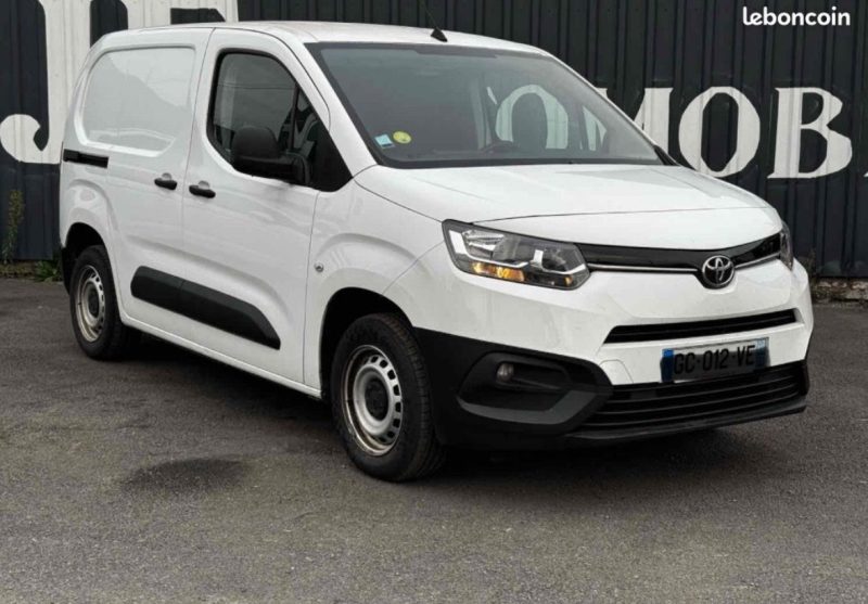 TOYOTA PROACE CITY 2021