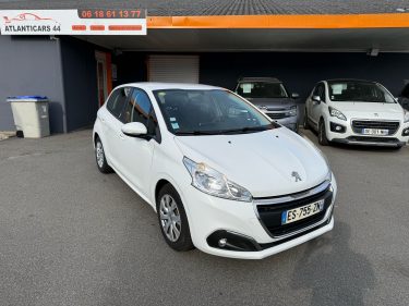 PEUGEOT 208 2017