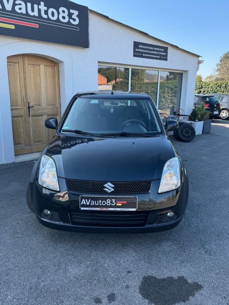 Suzuki Swift 1.5 102 CV Confort Black / Moteur à chaine / CT OK / Révisée