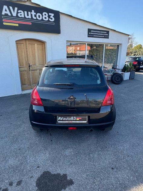 Suzuki Swift 1.5 102 CV Confort Black / Moteur à chaine / CT OK / Révisée