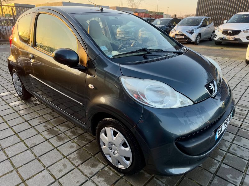 PEUGEOT 107 1.0E 12V 68CH BLUE LION 2-TRONIC 