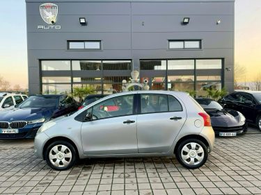 TOYOTA YARIS 1.0 - 69 VVT-I