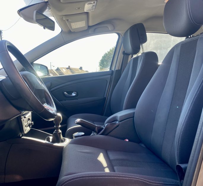 RENAULT MEGANE 1.5L DCI 110Cv *INTENS* / REVISEE&GARANTIE