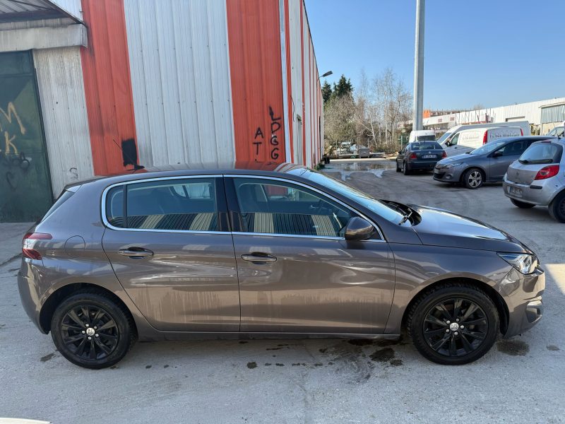 PEUGEOT 308 2015