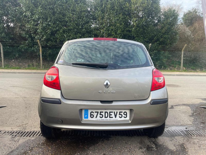 RENAULT CLIO III DYNAMIQUE 1.5DCI 80CV