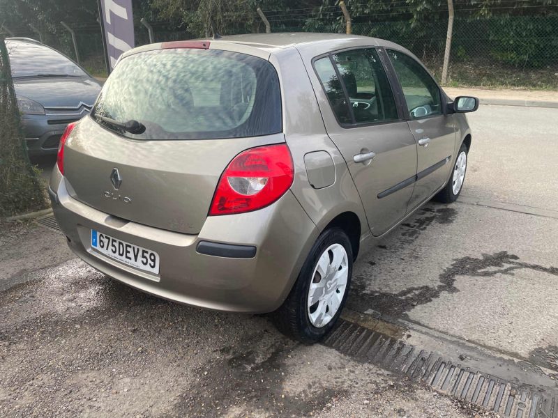 RENAULT CLIO III DYNAMIQUE 1.5DCI 80CV