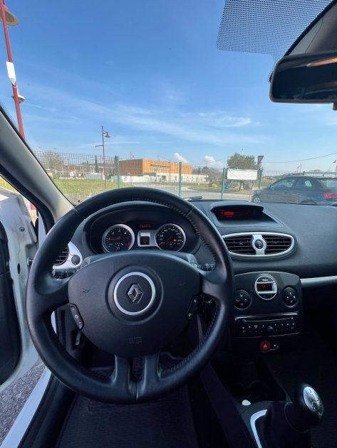 RENAULT CLIO 2012 1.5 Dci 88cv / Distribution Neuve / CT OK 