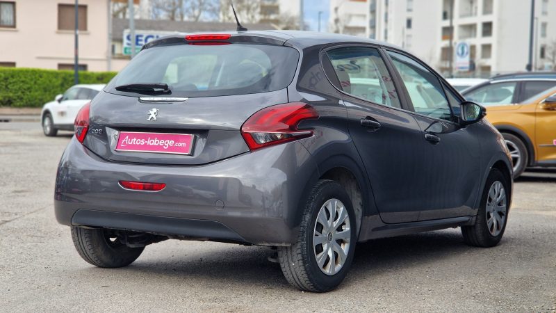 PEUGEOT 208 2019