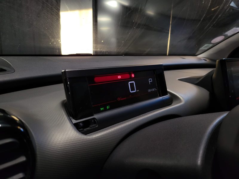 CITROEN C4 CACTUS 1.2 THP 110CV SHINE / KIT DISTRIBUTION A JOUR / CAMERA DE RECUL / APPLE CARPLAY