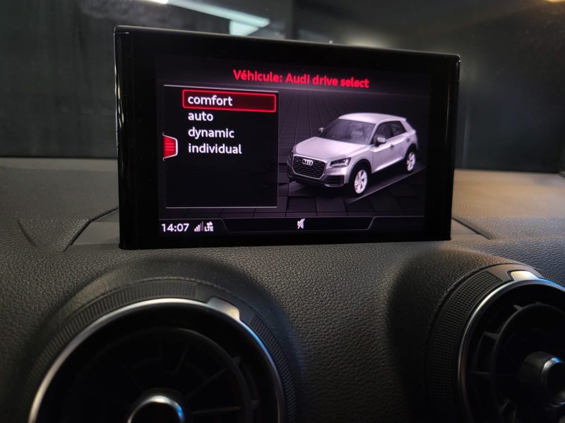 AUDI Q2 30 TDI 115cv S-LINE / SUIVI AUDI / 1ERE MAIN / CARPLAY / RADAR DE RECUL