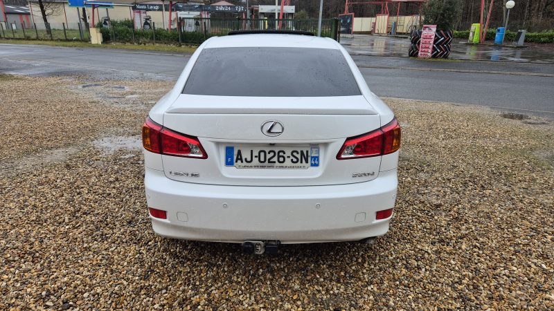 LEXUS IS220 2010