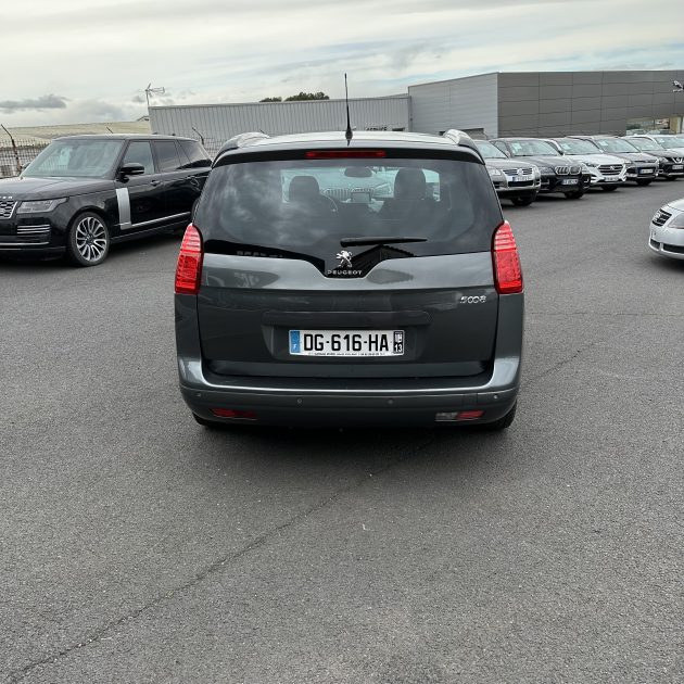 PEUGEOT 5008 1.6 156ch PREMIUM  2014