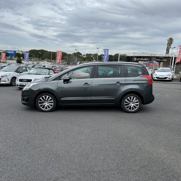 PEUGEOT 5008 1.6 156ch PREMIUM  2014