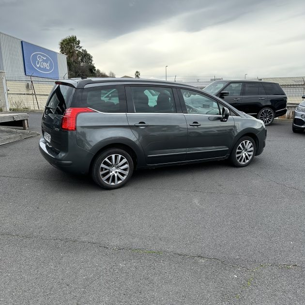 PEUGEOT 5008 1.6 156ch PREMIUM  2014