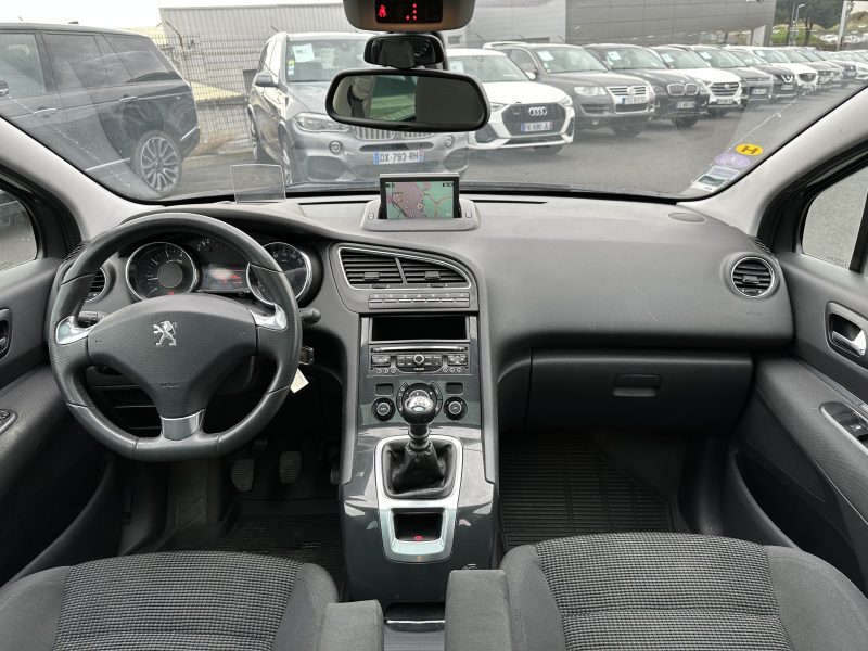 PEUGEOT 5008 1.6 156ch PREMIUM  2014