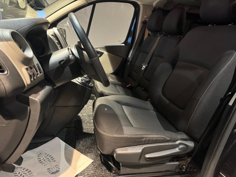 RENAULT TRAFIC 2019