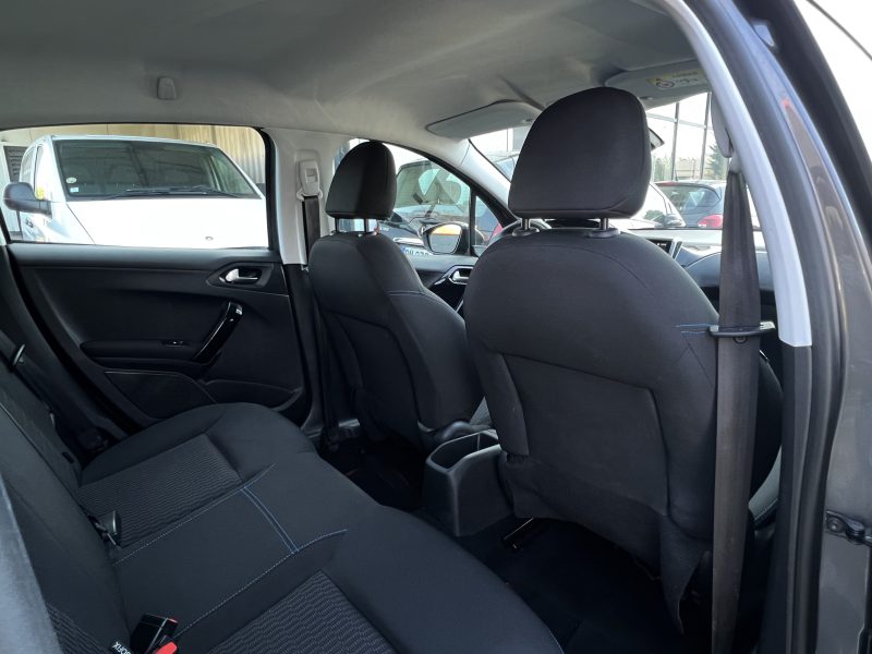 PEUGEOT 208 PHASE 2 SIGNATURE 1.2 82 APPLE CARPLAY & ANDROID CAMERA RECUL CRIT AIR 1 - GARANTIE 1 AN