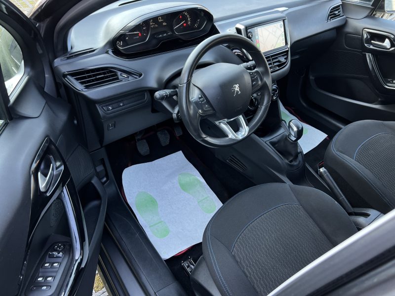PEUGEOT 208 PHASE 2 SIGNATURE 1.2 82 APPLE CARPLAY & ANDROID CAMERA RECUL CRIT AIR 1 - GARANTIE 1 AN