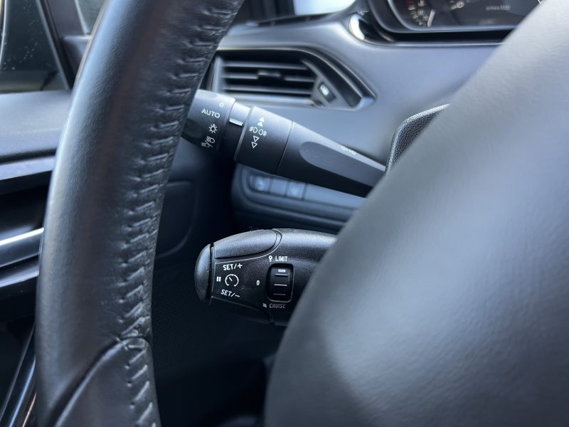 PEUGEOT 208 PHASE 2 SIGNATURE 1.2 82 APPLE CARPLAY & ANDROID CAMERA RECUL CRIT AIR 1 - GARANTIE 1 AN