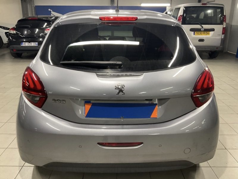 PEUGEOT 208 PHASE 2 SIGNATURE 1.2 82 APPLE CARPLAY & ANDROID CAMERA RECUL CRIT AIR 1 - GARANTIE 1 AN