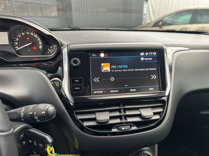 PEUGEOT 208 2019
