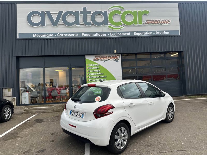 PEUGEOT 208 2019