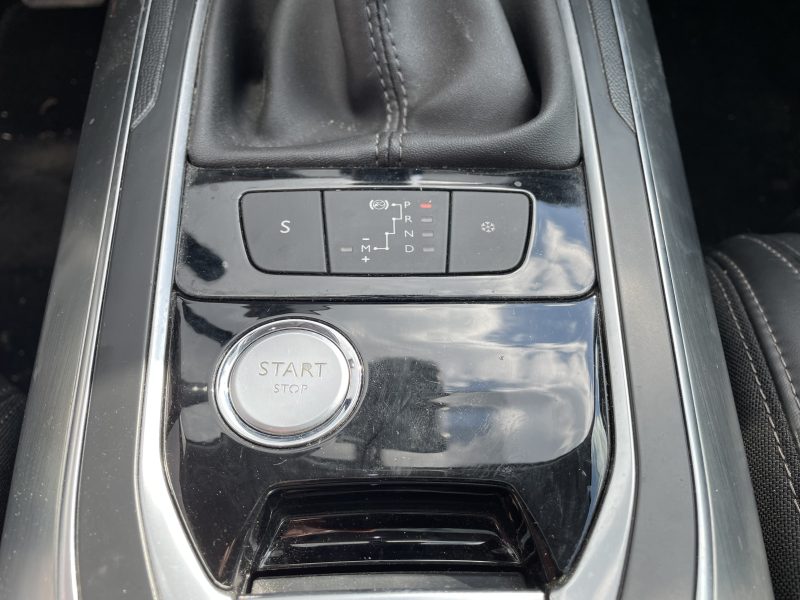 PEUGEOT 308 2015