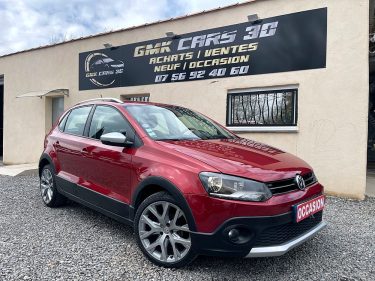 VOLKSWAGEN POLO 2015